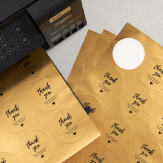 Coloured Labels &amp; Stickers | Avery UK | Avery